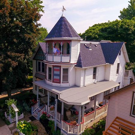 Bondy House Bed & Breakfast Amherstburg Buitenkant foto