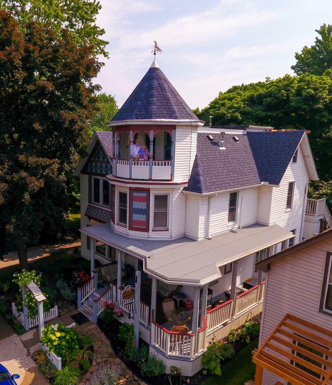 Bondy House Bed & Breakfast Amherstburg Buitenkant foto